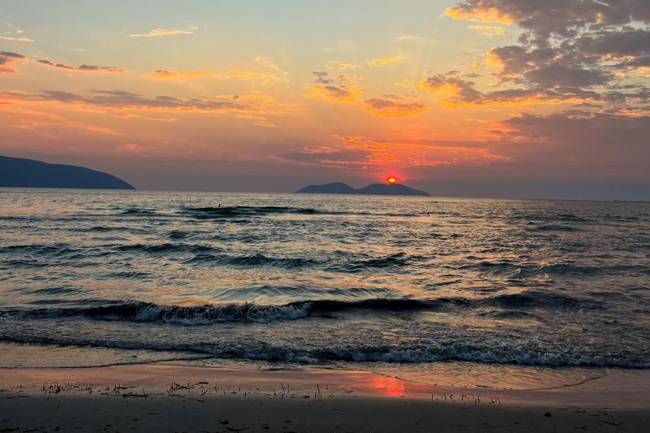 Sealavita, Modern 2 Bedroom Apartment Sea & Sunset View Vlore Luaran gambar